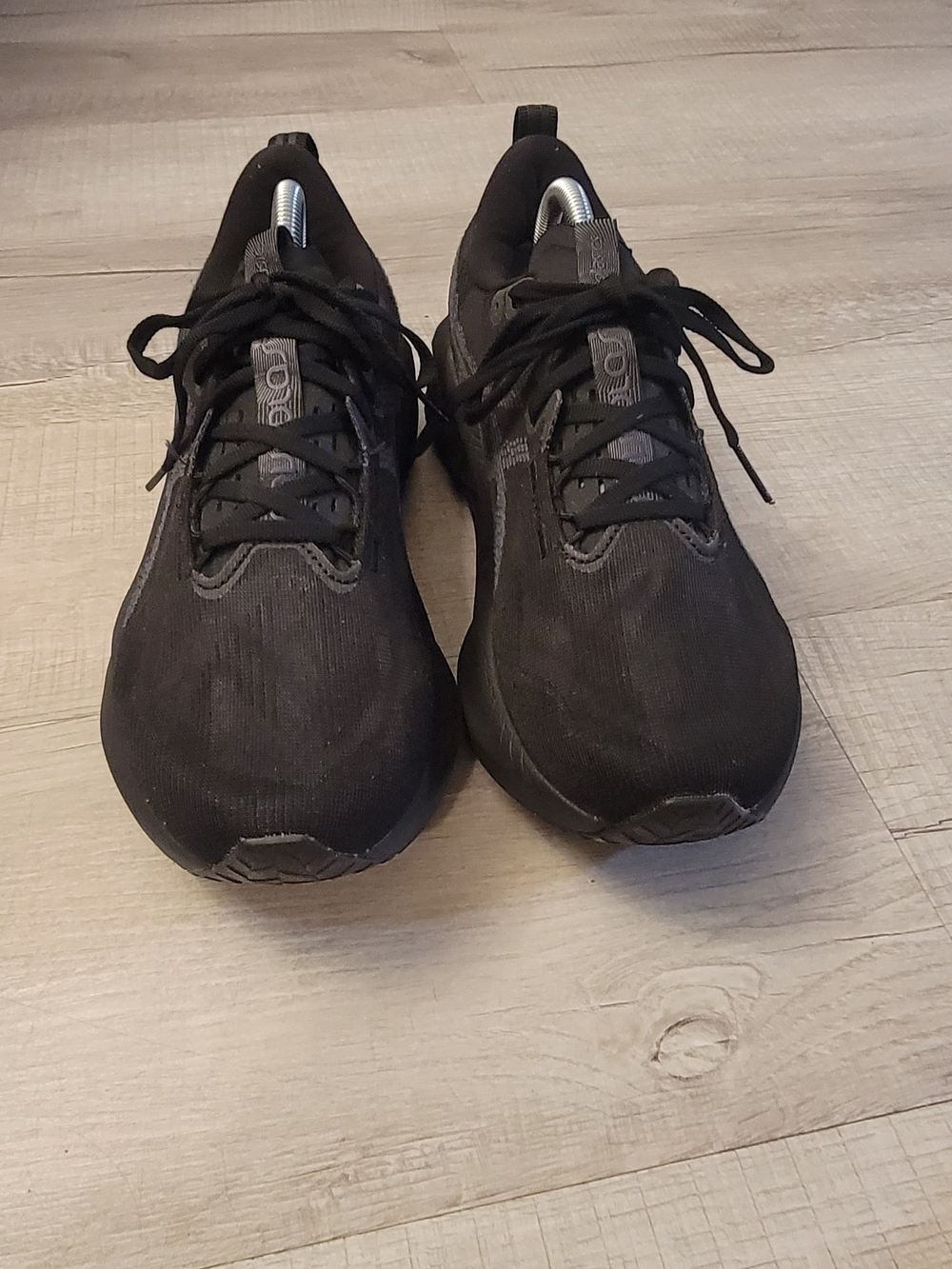 Asics Men's Black Low-Top Athletic Sneakers